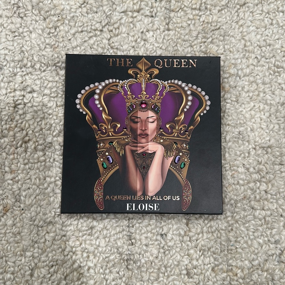 The Queen Eloise eyeshadow palette